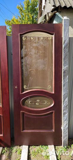 Двери межкомнатные из массива