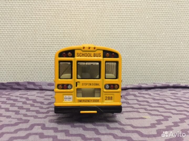 Модель коллекционная автобус школьный