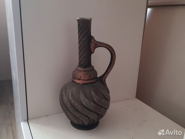 Глиняный кувшин