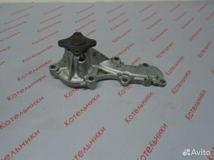 Nissan 21010-9F605 Насос водяной (помпа)