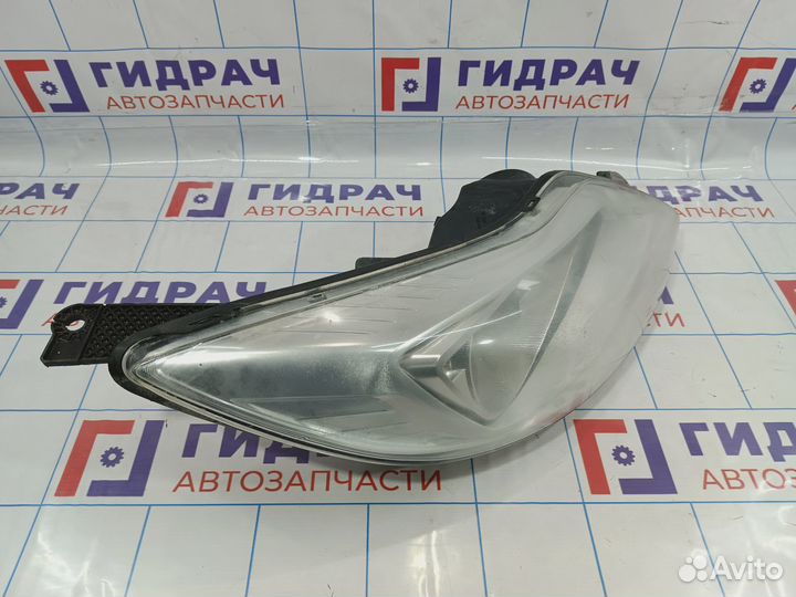 Фара правая Ford Focus 3 1751115