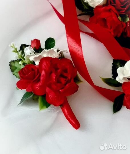 Браслеты для подружек невесты и бутоньерки