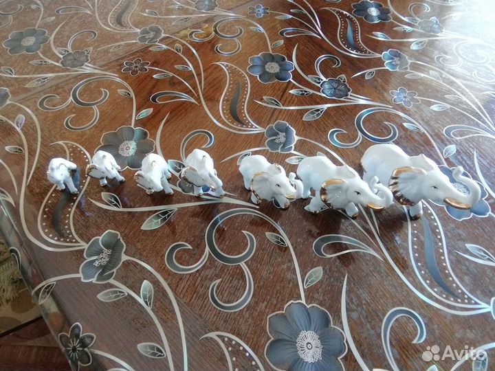 Фарфоровые статуэтки слоники