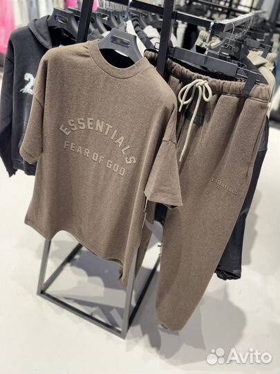 Футболка Fear of God Essentials