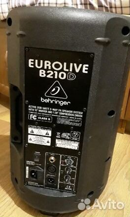 Behringer B210D - Активная акустическая система