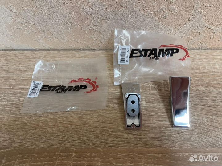 Крючок мебельный для одежды металлический