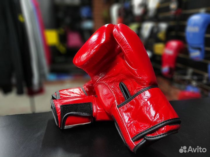Боксерские перчатки FairTex Red