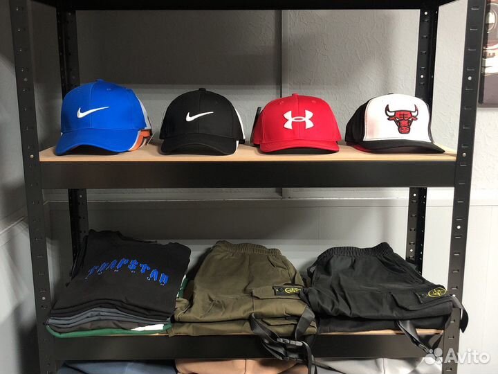 Склад мужской одежды и обуви