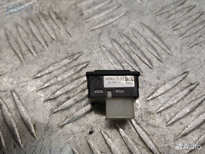 Кнопка багажника на BMW G30 s1136280