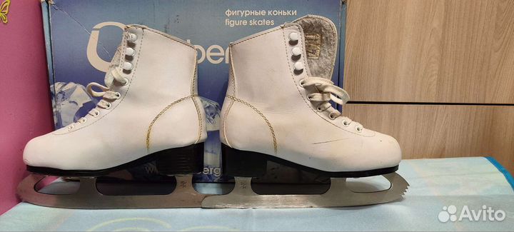 Коньки фигурные