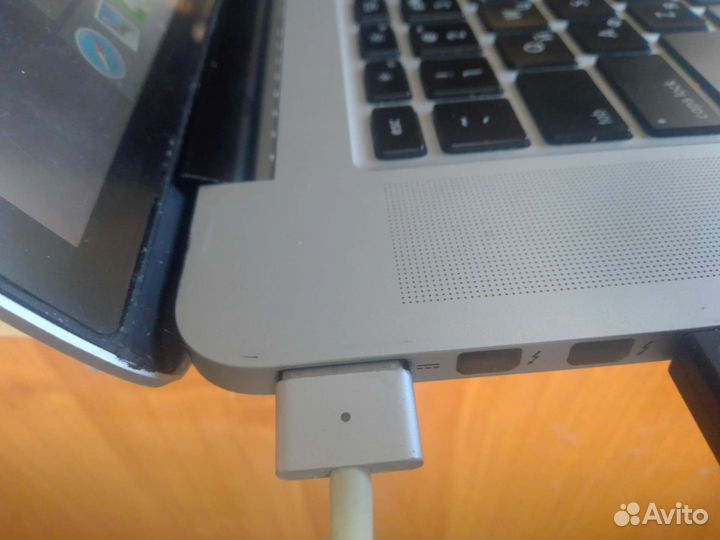 Macbook pro retina 8 gb core i7