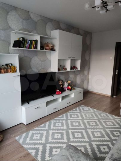 3-к. квартира, 79 м², 7/17 эт.