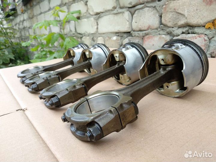 Шатун Kia Sportage 1 2.0 FE Поршень Спортейдж 1