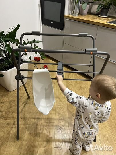 Ванночка с подставкой stokke