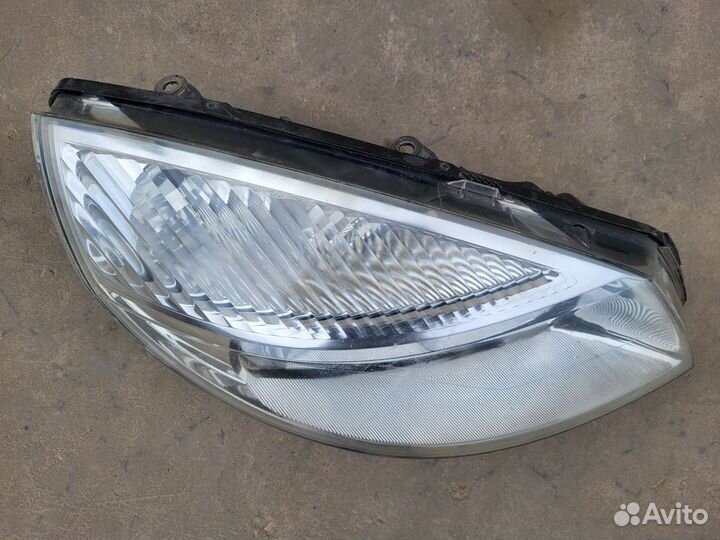Фара правая Renault Scenic 2