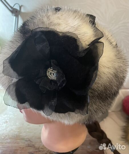 Шапка из цельной норки крестовки