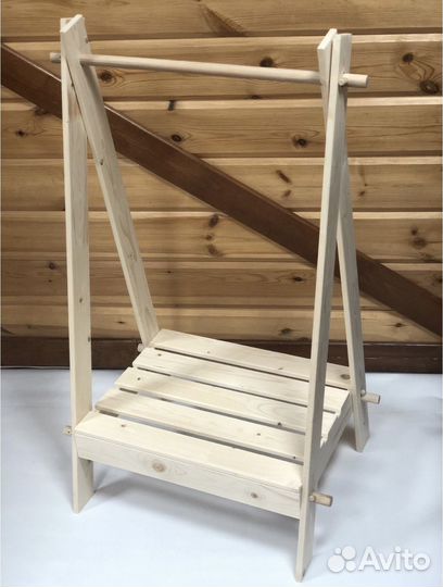 Вешалка для детской одежды