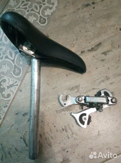 Велозапчасти,задний переключатель, седло, обод 26