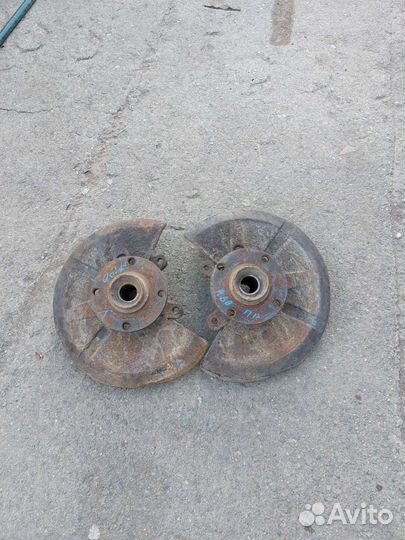 Поворотный кулак audi 80 b3