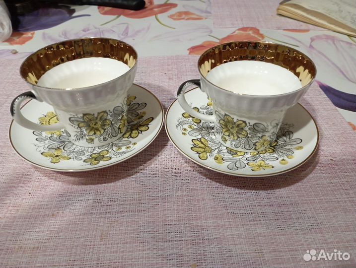 Фарфоровая чайная пара