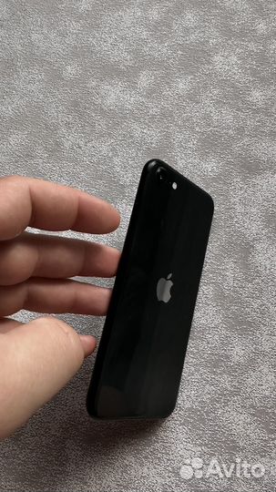 iPhone SE, 128 ГБ