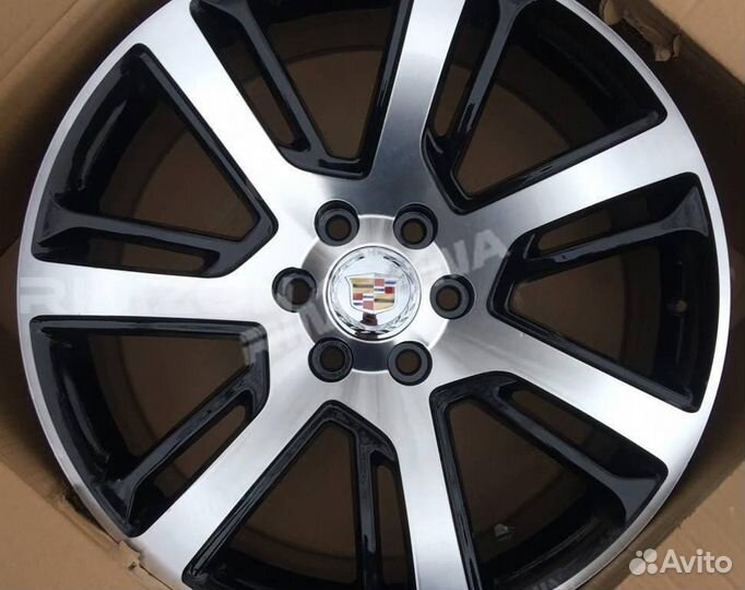 Литой диск в стиле cadillac R22 6x139.7. Примерка