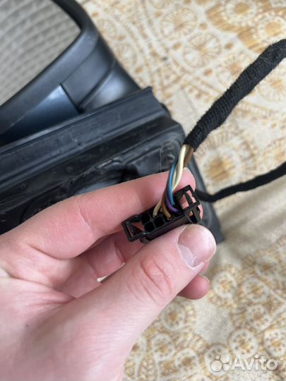 Зеркало боковое правое на skoda rapid