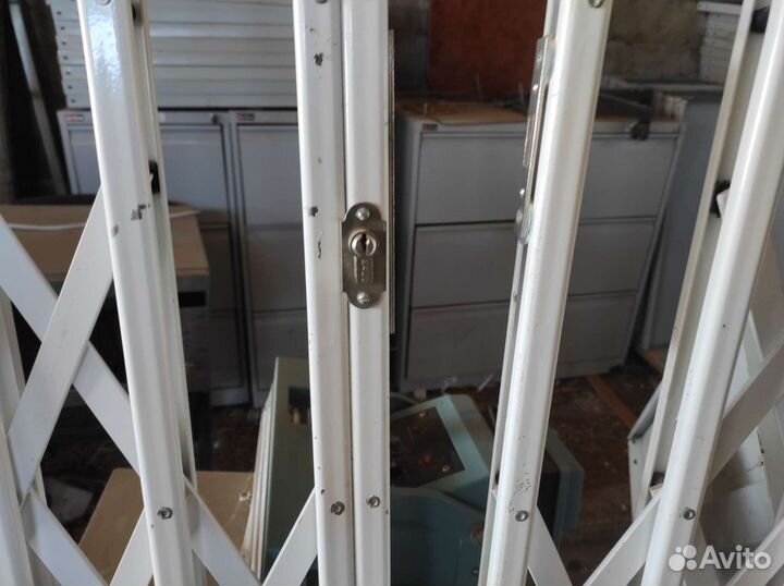 Раздвижные решётки на двери (гармошки)