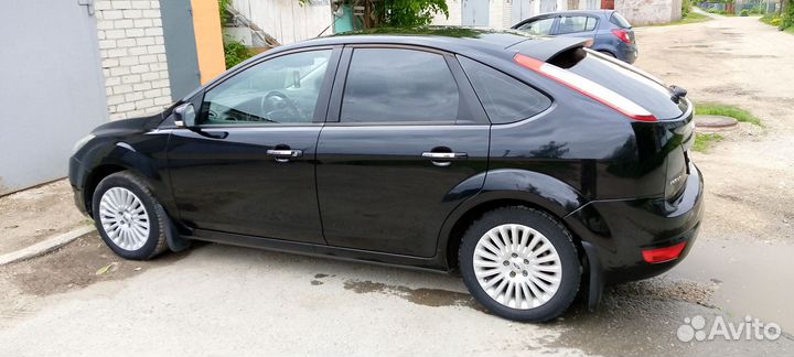 Ford Focus 2.0 AT, 2010, битый, 180 000 км