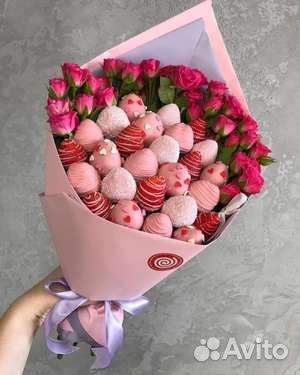 Вкусные букеты с клубникой в бельгийском шоколаде