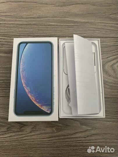 iPhone Xr, 64 ГБ