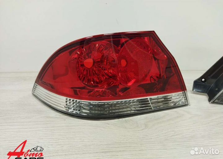 Фонарь задний mitsubishi lancer 2003-10