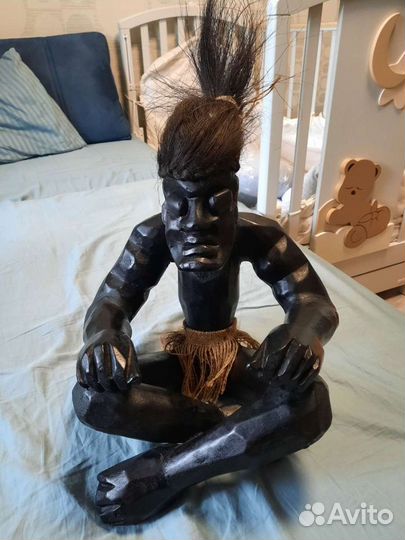 Статуэтки из дерева 30 см