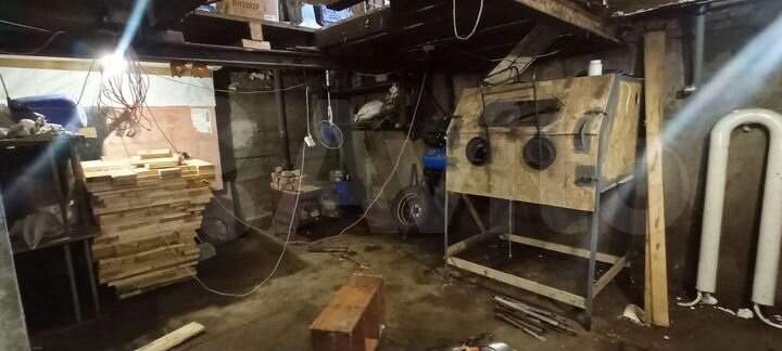 Гараж, > 30 м²