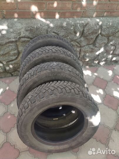 Michelin X-Ice North 4 185/65 R15