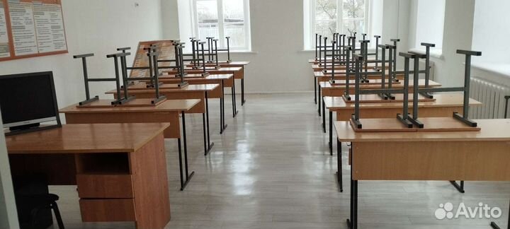 Школьная парта со стулом