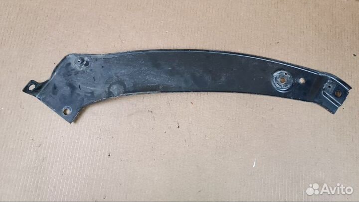 Кронштейн фары левый Volkswagen Tiguan