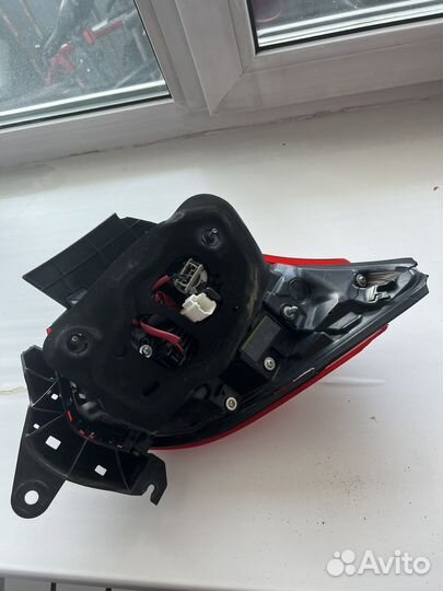 Задняя левая фара на vitz