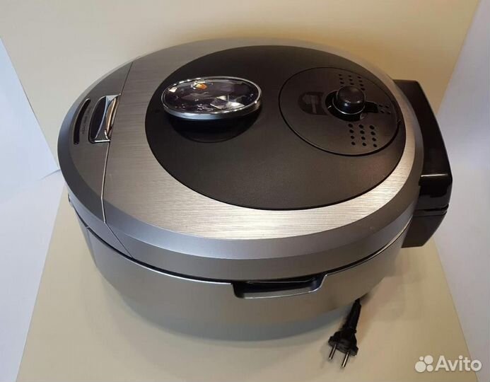 Мультиварка Bork U800