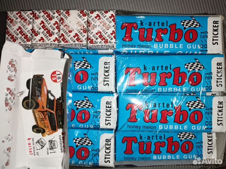 Жевательная резинка Turbo и Tom & Jerry