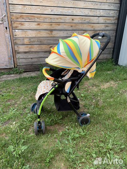 Прогулочная коляска