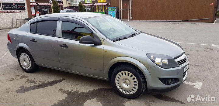 Opel Astra 1.6 МТ, 2013, 113 000 км