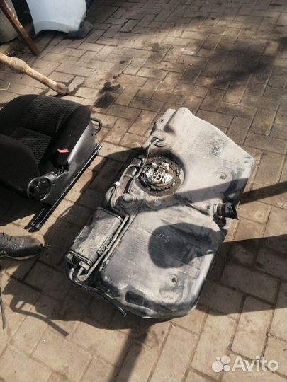 Бензобак Лада Гранта, Калина 2, Авторазбор