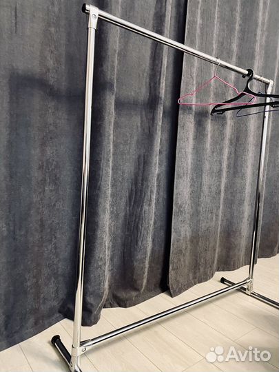 Вешалка напольная