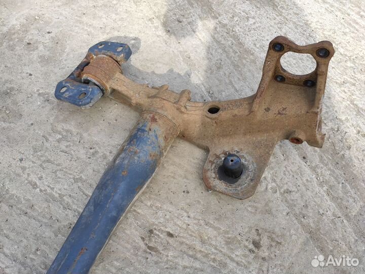 Балка подвески задняя на Опель Astra J