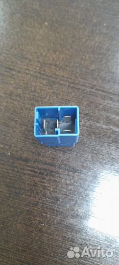 Реле 4 контактное Nissan