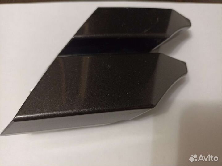 Заглушка букс крюка правая передняя Lexus NX