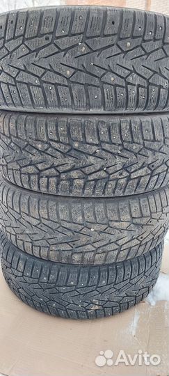 Nokian Tyres Hakkapeliitta 7 215/65 R16 102T