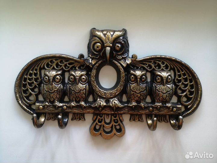 Вешалка-ключница 