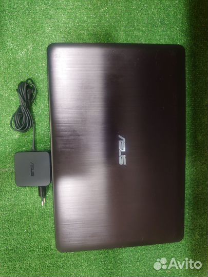 Ноутбук Asus VivoBook